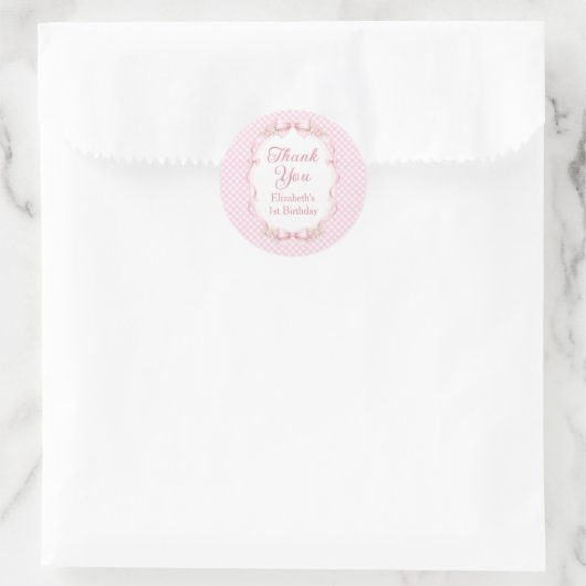 Pink Gingham Bow First Birthday Thank You Sticker (Tasche)