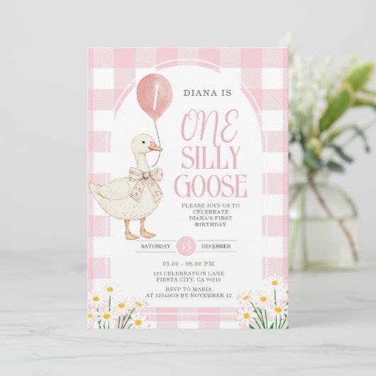 PINK Gingham Daisy One Albern Goose Birthday Einladung (Stehend Vorderseite)