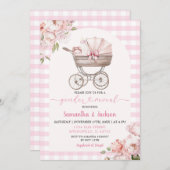Pink Gingham Floral Baby Carriage Gender Reveal Einladung (Vorne/Hinten)