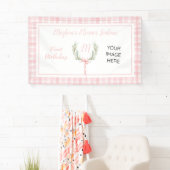 Pink Gingham Laurel Wappen Birthday Banner (Insitu)