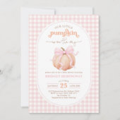 Pink Gingham Little Pumpkin Girl Baby Dusche Einladung (Vorderseite)