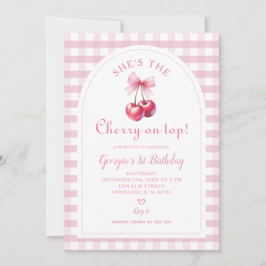 Pink Gingham mit Bow She's Cherry am Top Birthday Einladung (Vorderseite)