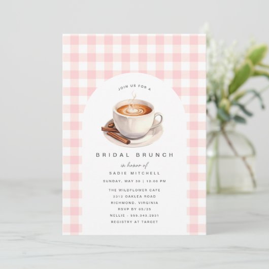 Pink Gingham | Niedliches Coffee Brautparty Brunch Einladung (Stehend Vorderseite)
