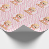 Pink Gingham Queen Bear Cub Geschenkpapier (Ecke)