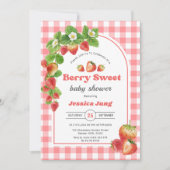Pink Gingham Strawberry Baby Dusche Party Einladung (Vorderseite)