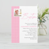 Pink Girl Taufe mit Foto & Polka Dots einladen Einladung (Stehend Vorderseite)