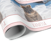 Pink Girls Personalisiert Quokka am Strand Geschenkpapier (Rolleneckpunkt)
