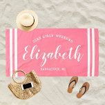 Pink Girls Weekend Personalisiert Name Strandtuch<br><div class="desc">Das personalisierte Strandtuchdesign für einen Mädchenwochenende bietet einen eigenen Vornamen in modernen Schriften,  gerahmt von Küstenstreifen,  mit eigenem Text für den Anlass. Die hübsch rosa Hintergrundfarbe kann geändert werden. Bitte besuchen Sie unseren Shop für weitere Farboptionen.</div>