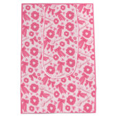 Pink Girly Scrunchies Pattern Cute Hair Accessory  Mittlere Geschenktüte (Rückseite)