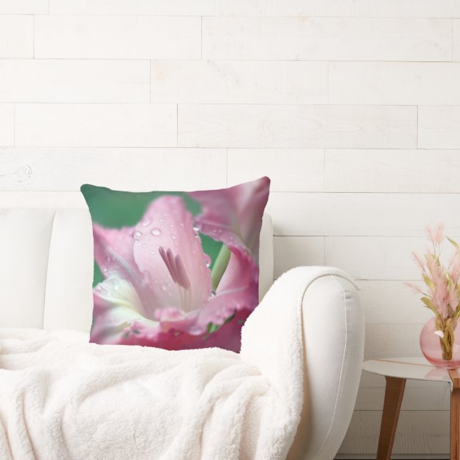 Pink Gladiolus Throw Kissen (Liege)