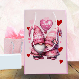 Pink Gnome Valentine Couple Mittlere Geschenktüte