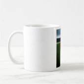 Pink Golf Ball auf dem Golfplatz Kaffeetasse (Links)