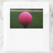 Pink Golf Ball auf dem Golfplatz Rechteckiger Aufkleber (Tasche)