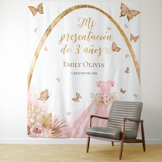 Pink Gown Presentación de 3 Años Spanischer Hinter Wandteppich (Beispiel)