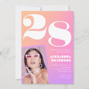 Pink-Gradient-Einladung zum 28. Geburtstag Retro-F Einladung