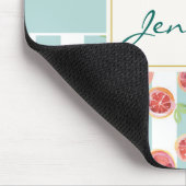 Pink Grapefruit-Muster auf grünen Streifen Mousepad (Ecke)