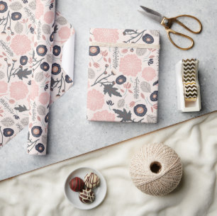 Pink Grau Schwarzes Botanisches Muster Geschenkpapier