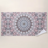 Pink Grau-Weiß-Mandala-Muster Strandtuch (Vorderseite)
