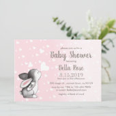 Pink Gray Hearts Bunny Baby Shower Einladungen (Stehend Vorderseite)