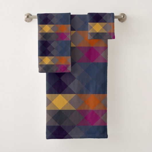 pink gray purple orange and blue geometric badhandtuch set (Insitu)