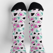 Pink Green Black Modern Hearts Valentine Pattern Socken (Oben)