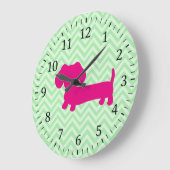 Pink & Green Dachshund Wall Clock Große Wanduhr (Winkel)