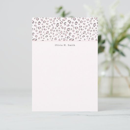 Pink Grey Leopard personalisiert Mitteilungskarte (Stehend Vorderseite)
