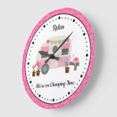 Pink Happy Glamper Time Acrylic Wall Clock Große Wanduhr (Winkel)