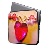 Pink Heart Necklace Laptopschutzhülle (Vorderseite Links)