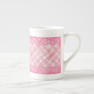 PINK HEART QUILT Knochen China Tasse