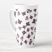 Pink Hearts Pattern – Cute Doodle Design Milchtasse (Linke Ecke)