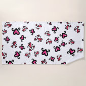 Pink Hearts Pattern – Cute Doodle Design Strandtuch (Vorderseite)