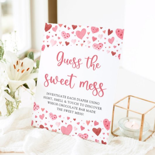 Pink Hearts rät das Sweet Mess Baby Shower Game Sockelschild