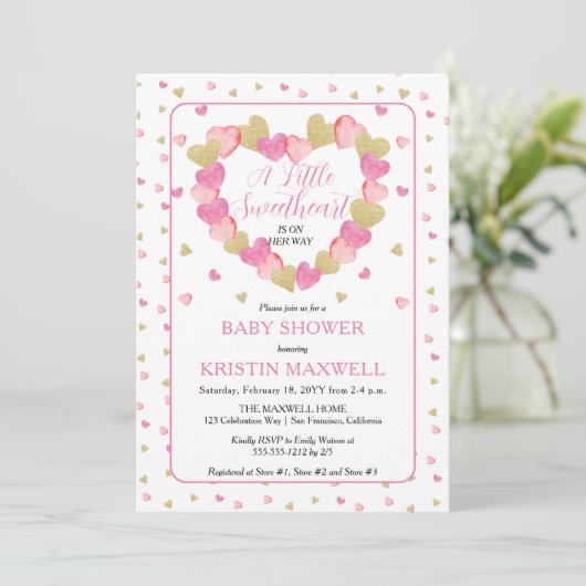 Pink Hearts Wreath eine kleine Sweetheart Baby Dus Einladung (Stehend Vorderseite)