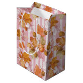 Pink Herbstleaves and Acorns Pattern - Fall Mittlere Geschenktüte (Rückseite Schrägansicht)