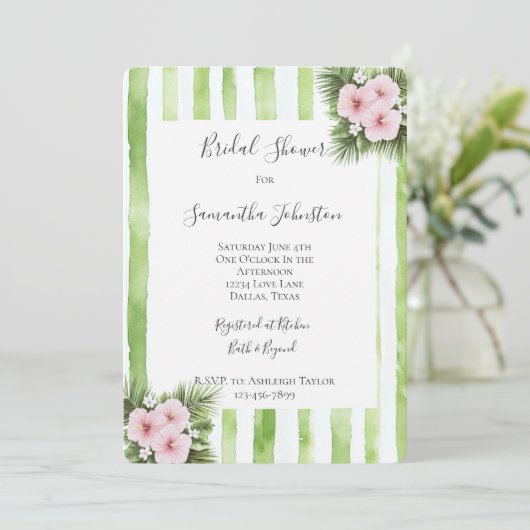 Pink Hibiscus Floral Green Stripes Bridal Shower Einladung (Stehend Vorderseite)
