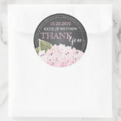 Pink Hydrangea Chalkboard Modern Danke Label Runder Aufkleber (Tasche)
