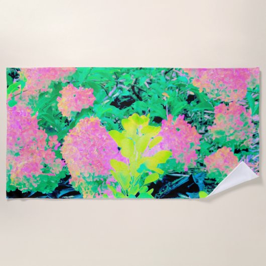 Pink Hydrangea Garden mit gelben Folies Strandtuch (Vorderseite)