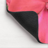 Pink Impatiens Blume Macro Mousepad (Ecke)