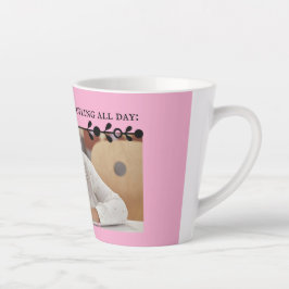 Pink Introvert Meme Latte Tasse