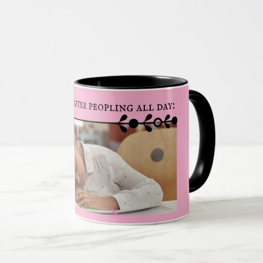 Pink Introvert Meme Tasse (VorderseiteRechts)