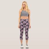 Pink Iris Blume Art Capri Leggings (Vorderseite)