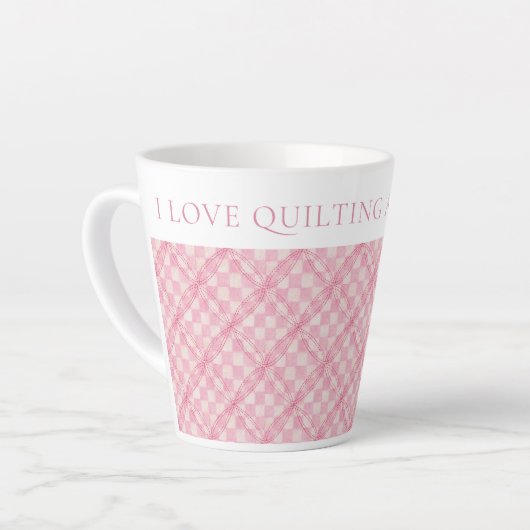 PINK KARO QUILT Latte Tasse + Text (Linke Ecke)
