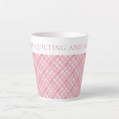 PINK KARO QUILT Latte Tasse + Text (Vorderseite)