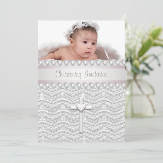 Pink Lace Pearls Cross Baby Girl Foto Christening Einladung (Stehend Vorderseite)