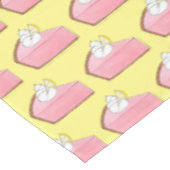 Pink Lemonade Icebox Lemon Pie Slice Picnic Food Tischdecke (Schrägansicht)