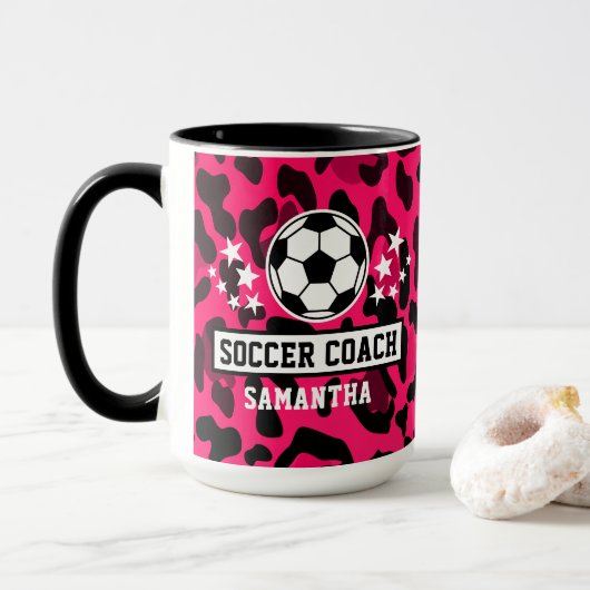 Pink Leopard Print Soccer Name Tasse (Mit Donut)