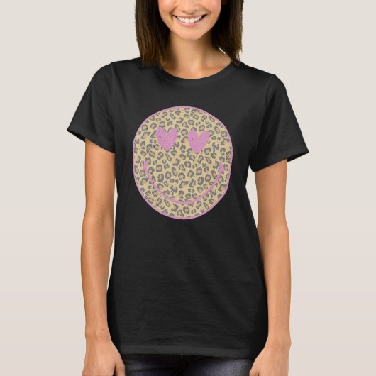 Pink Leopard Smile Face Heart Eyes Happy Face T-Shirt (Vorderseite)