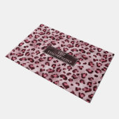 Pink Leopard Tierdruck mit Faux-Folie und Name Fußmatte (Schrägansicht)