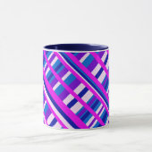 Pink Lila Blue Kariert Diagonal Tasse (Zentrum)